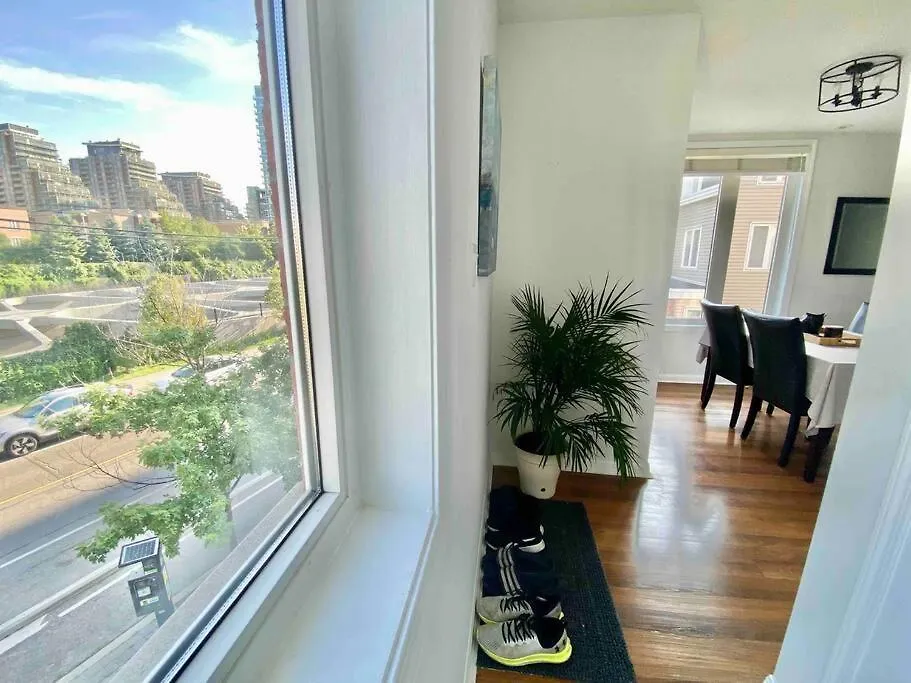 King West Private Rooftop Retreat Toronto Apartment